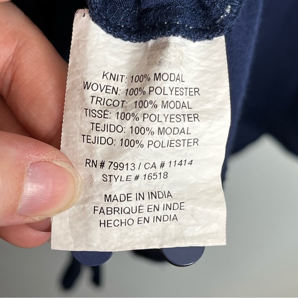 A Pea in the Pod Maternity Blue Tank Top Sleeveless Button VGUC M/L - Picture 9 of 10